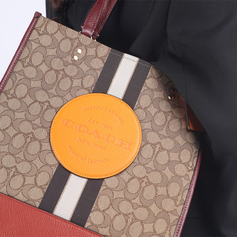 Мини-сумка COACH Dempsey 30 - изображение 6