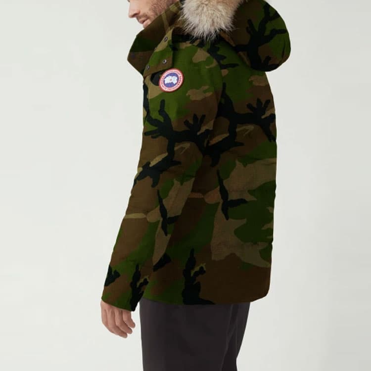 Зимняя куртка Canada Goose x Camouflage Hooded Down Jacket - изображение 7