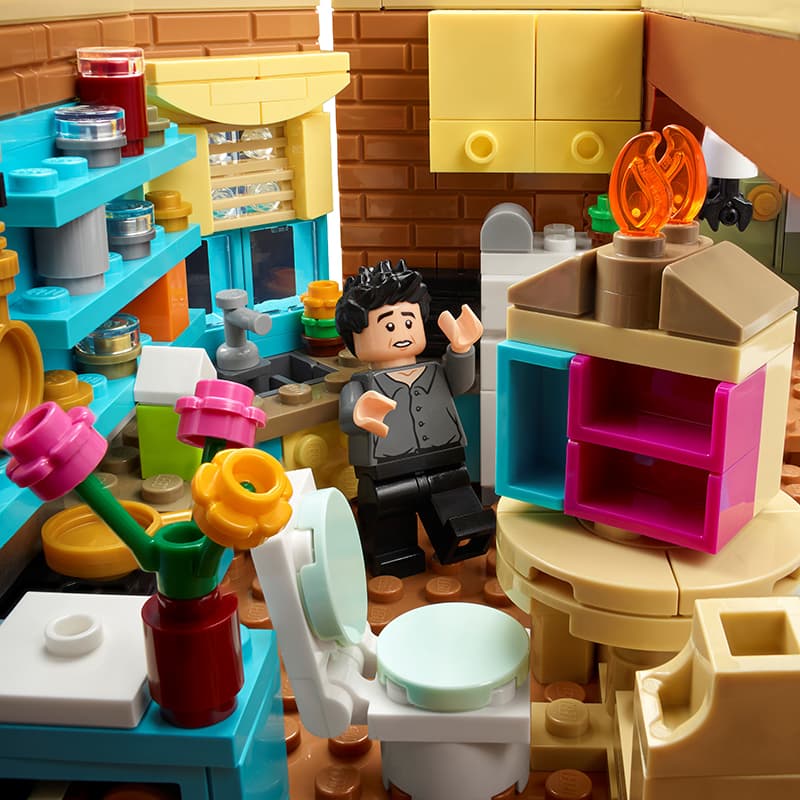 Конструктор LEGO 10292 - изображение 6