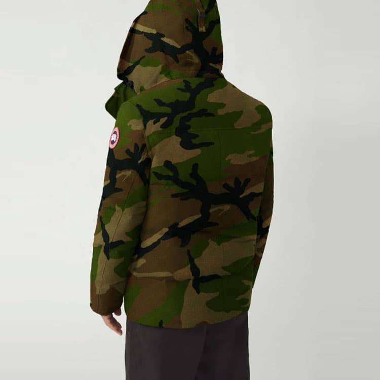 Зимняя куртка Canada Goose x Camouflage Hooded Down Jacket - изображение 3