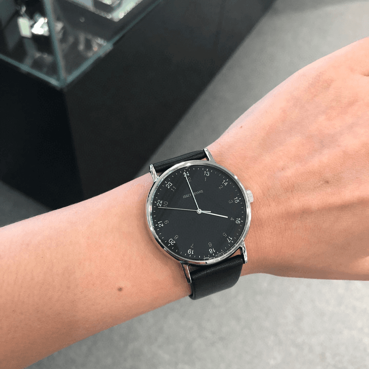 Часы ISSEY MIYAKE NYAJ002Y - изображение 2
