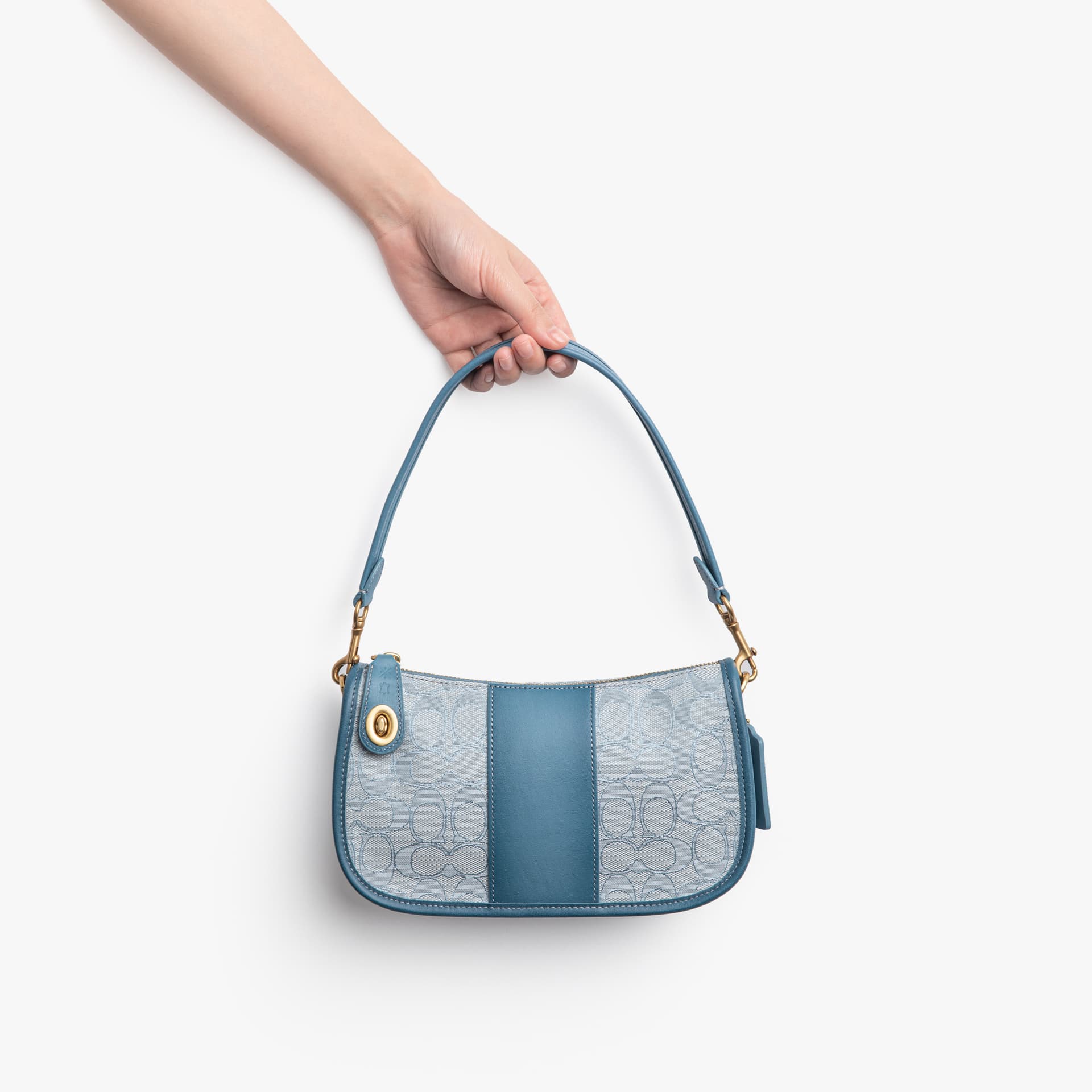 Мини-сумка COACH Swinger 23 - изображение 5