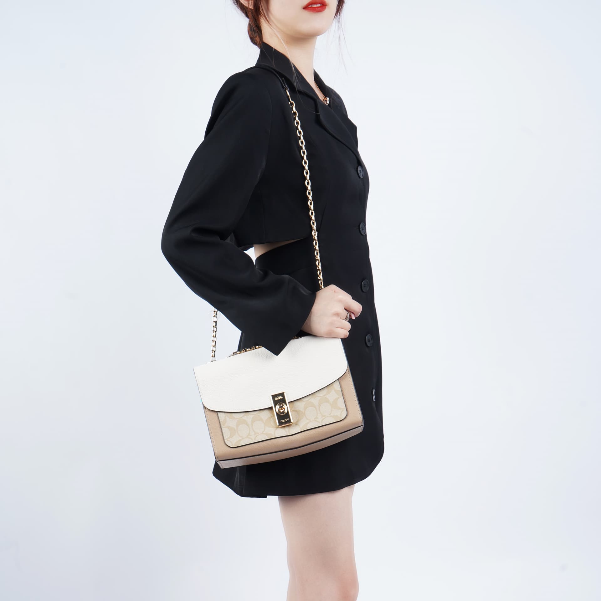 Сумка Coach Lane 26 Canvas Chain Bag Medium White Khaki - изображение 5