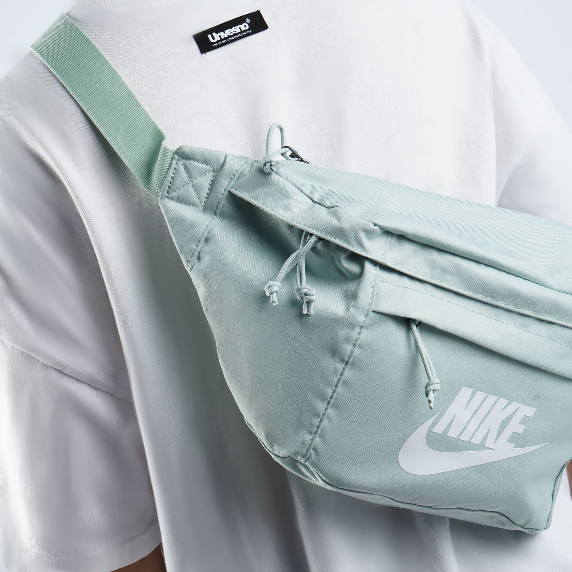 Поясная сумка Nike Tech Hip Pack Mint Green - изображение 6