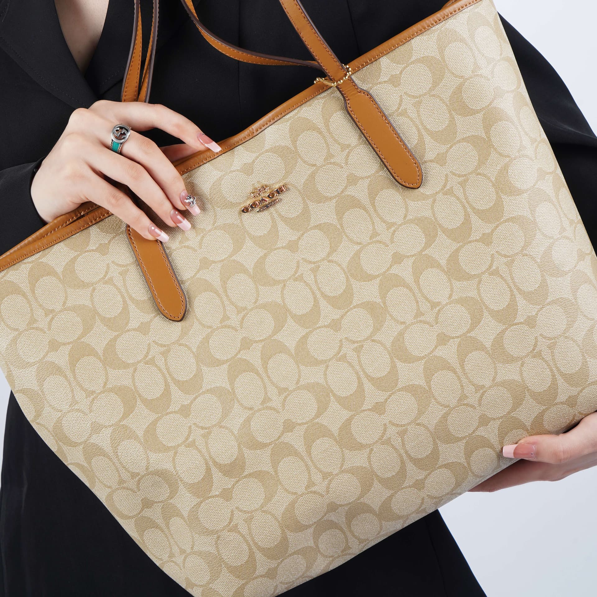 Мини-сумка COACH City 33 - изображение 9