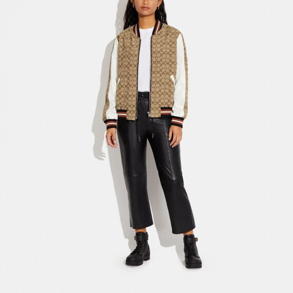 Куртка COACH SS23 Logo Print Jacket Brown - изображение 5