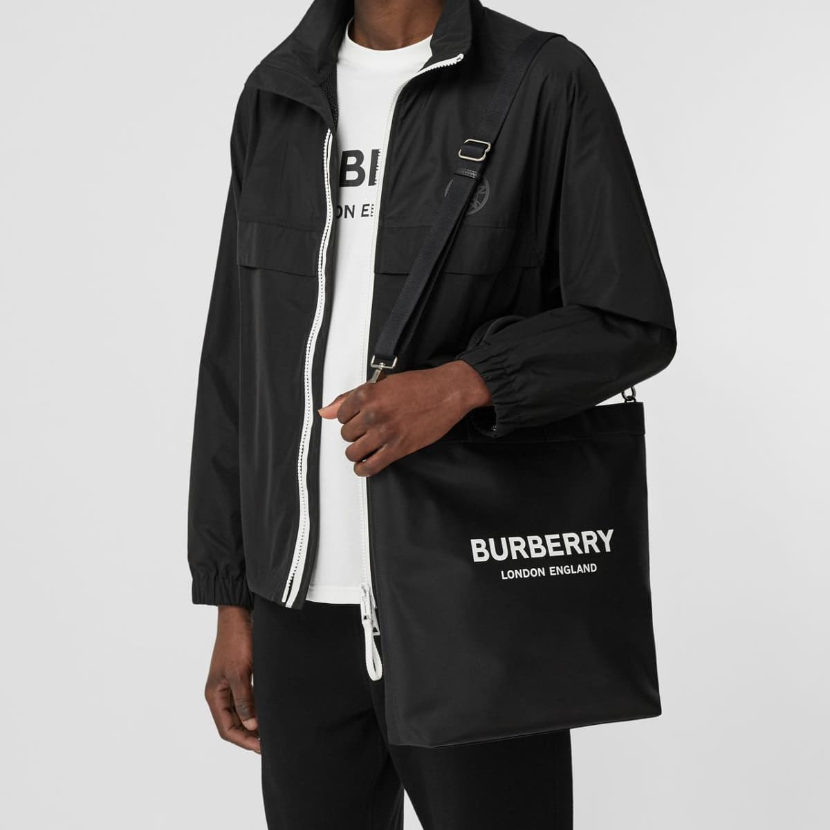 Сумка Burberry Tote - изображение 11