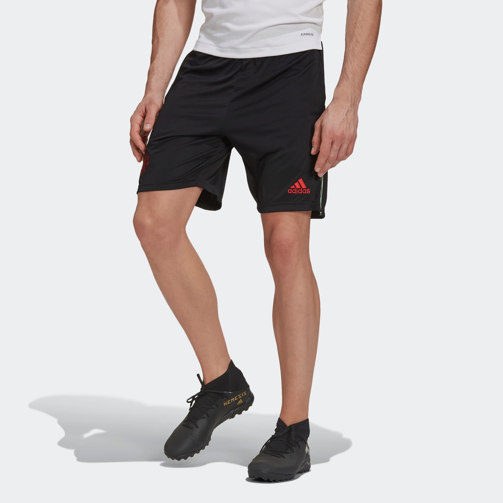 Тренировочные штаны adidas Mufc Sho - изображение 2