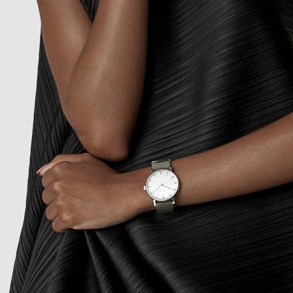 Часы ISSEY MIYAKE F 50 39mm NYAJ003Y - изображение 4