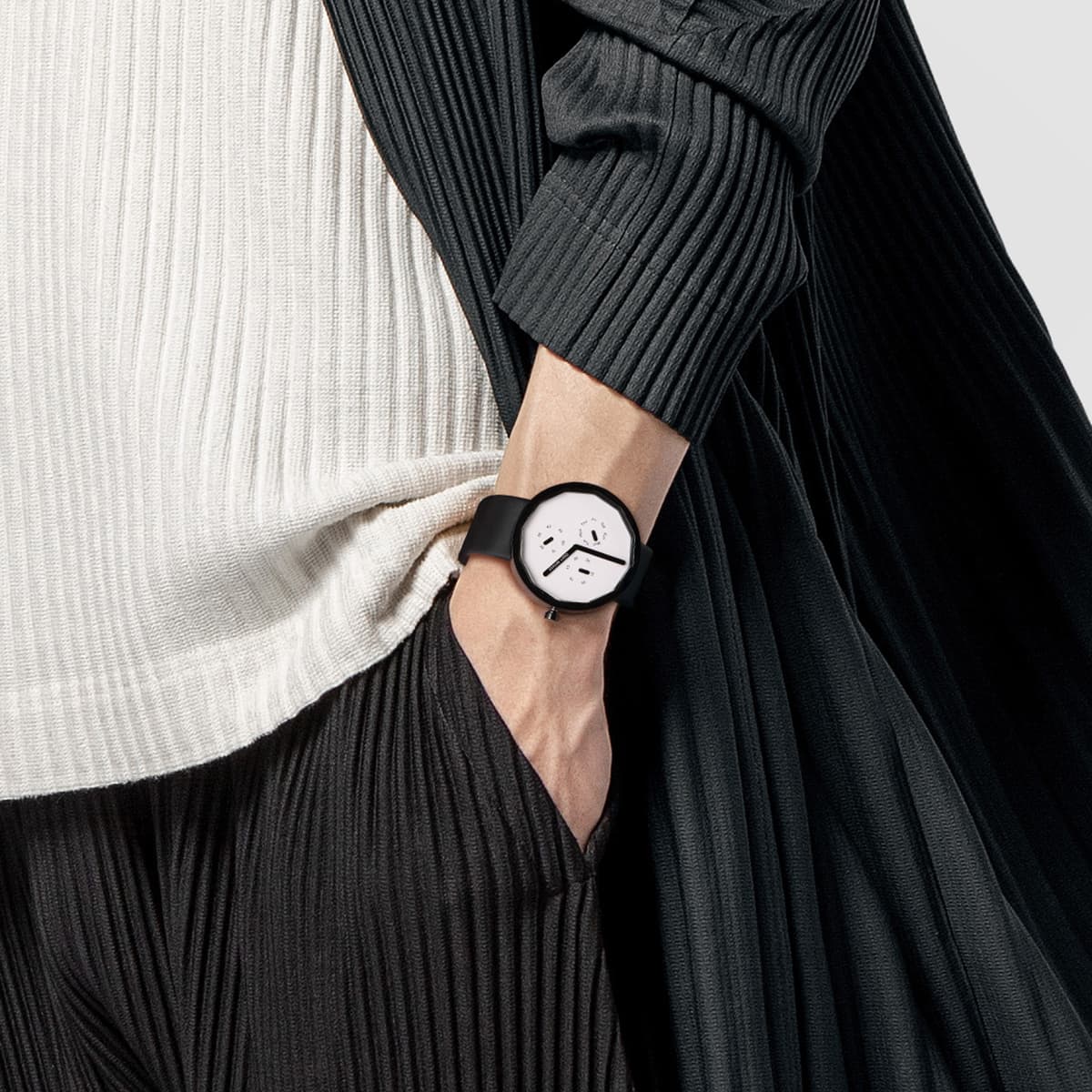 Часы ISSEY MIYAKE TW 30 38mm SILAP008 - изображение 4