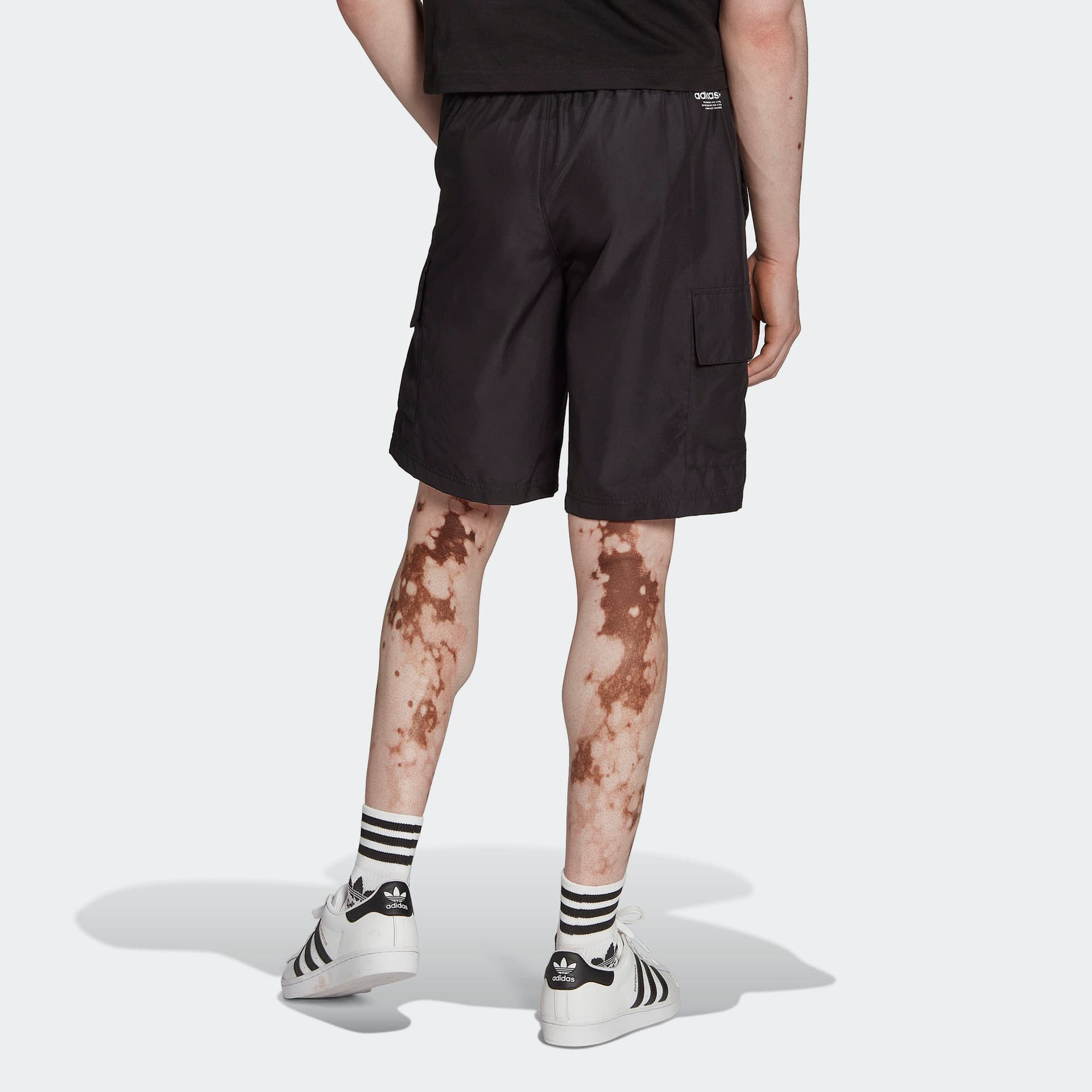 Шорты adidas Originals Logo Print Shorts - изображение 2