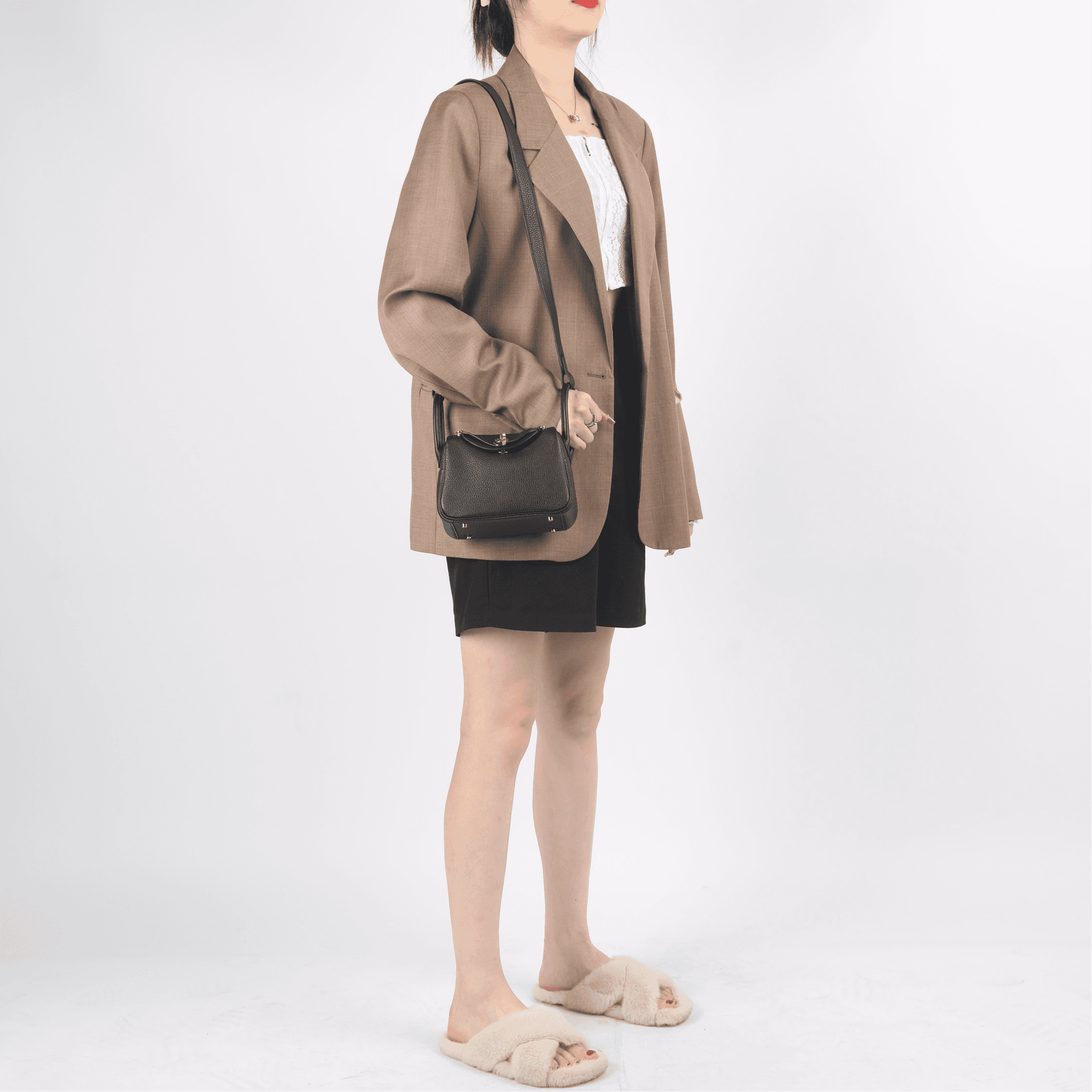 Сумка через плечо HERMES Lindy Mini 19 Taurillon Clemence Noir - изображение 10