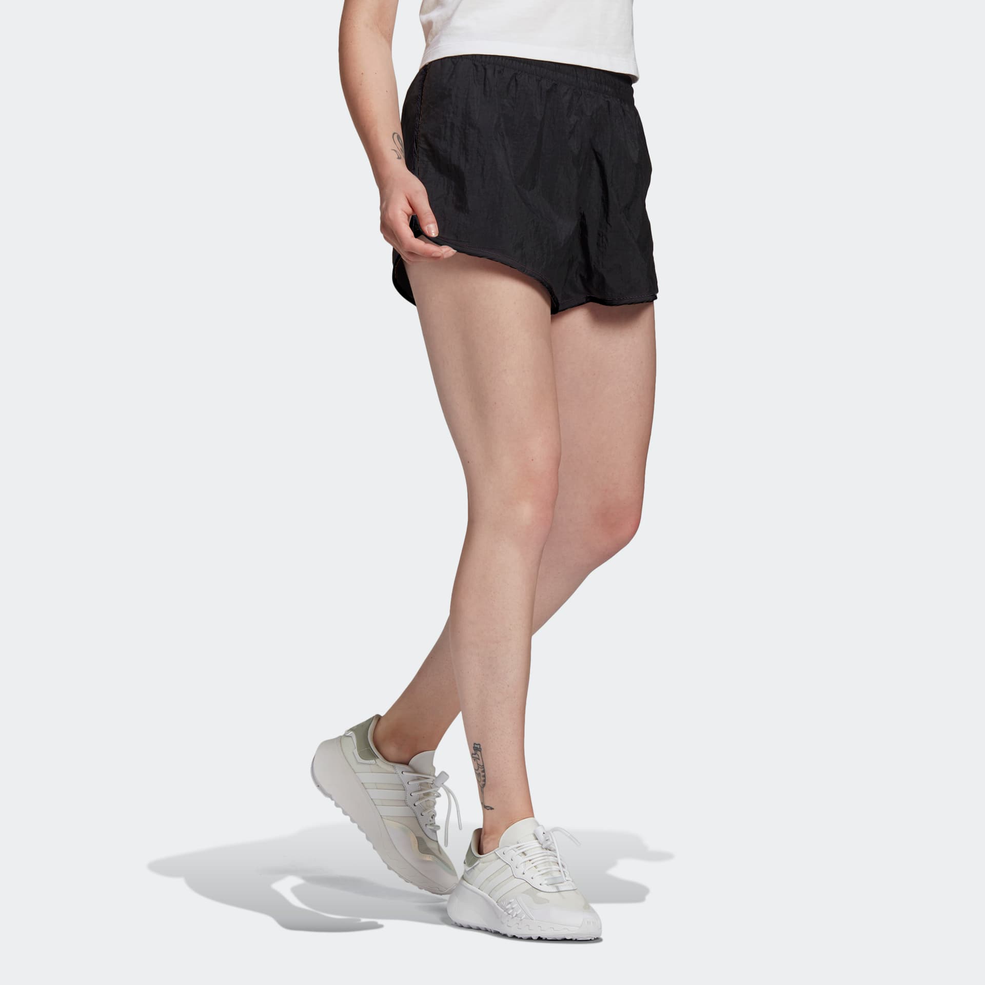 Шорты adidas Originals 3-Stripes Shorts - изображение 4