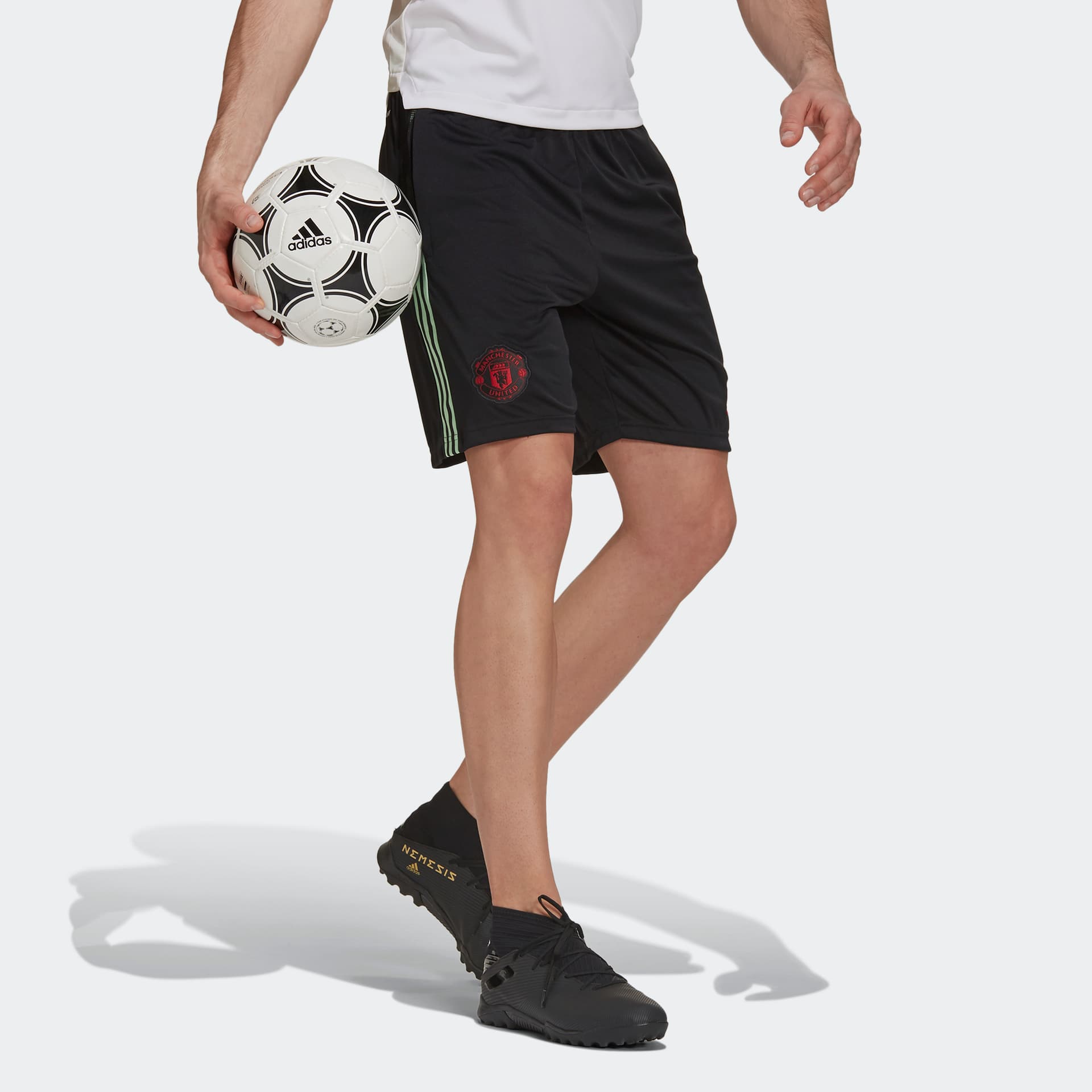 Тренировочные штаны adidas Mufc Sho - изображение 4