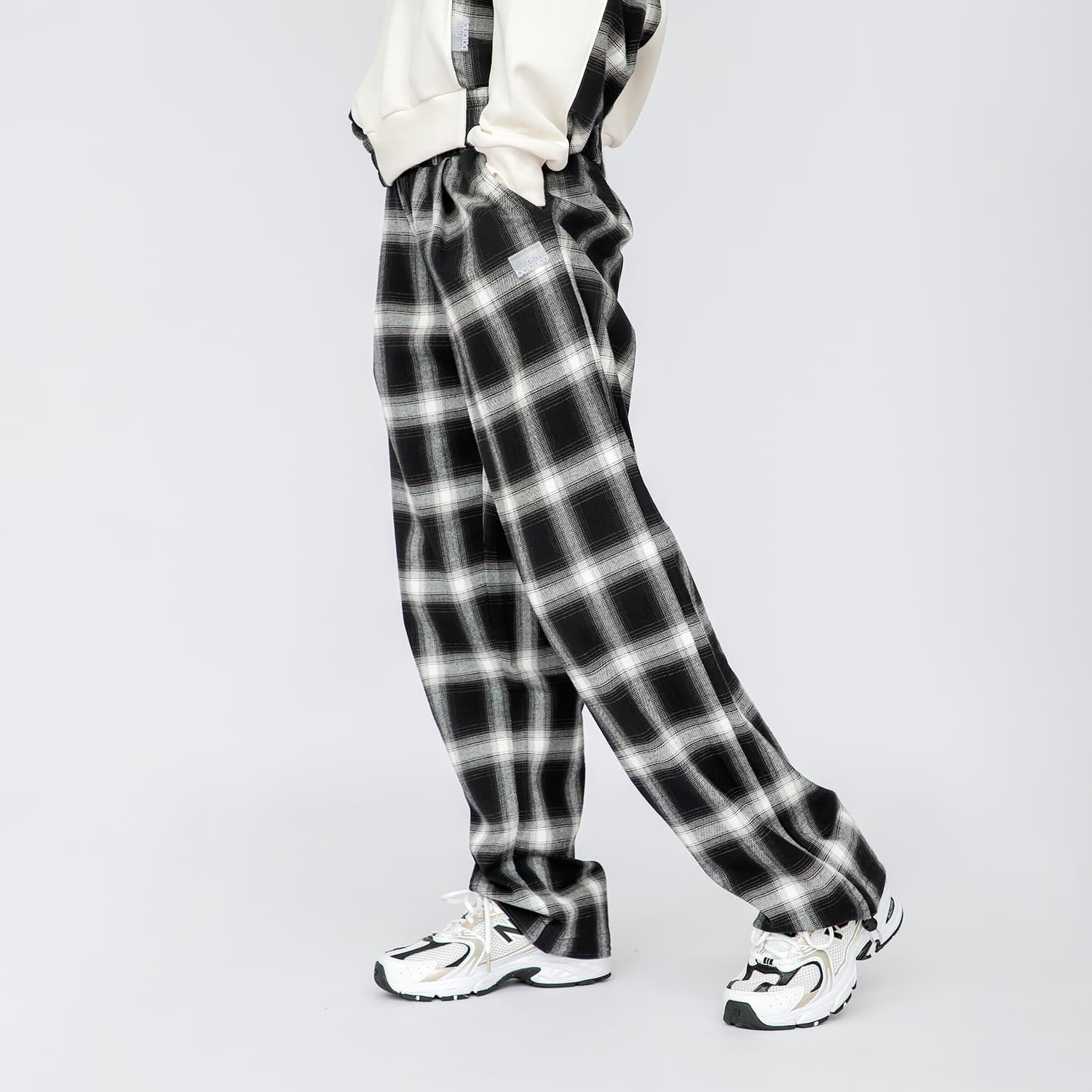 Штаны New Balance Logo - изображение 4