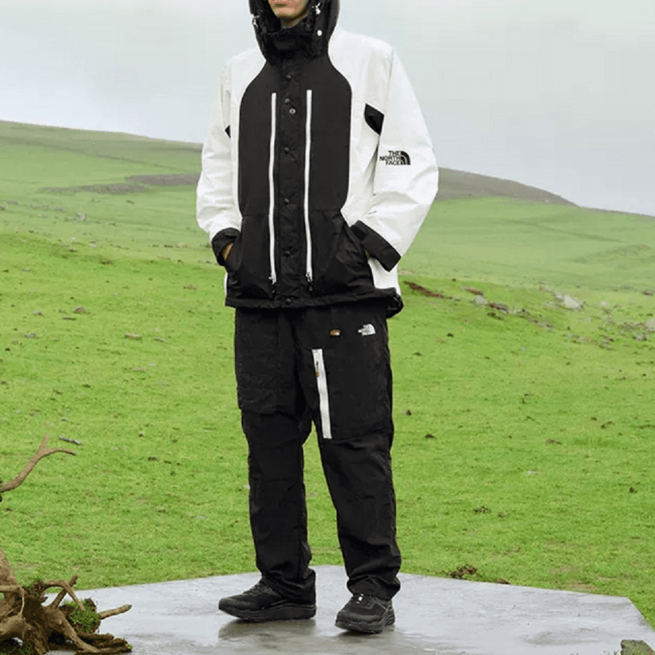 Демисезонная куртка THE NORTH FACE Logo - изображение 3