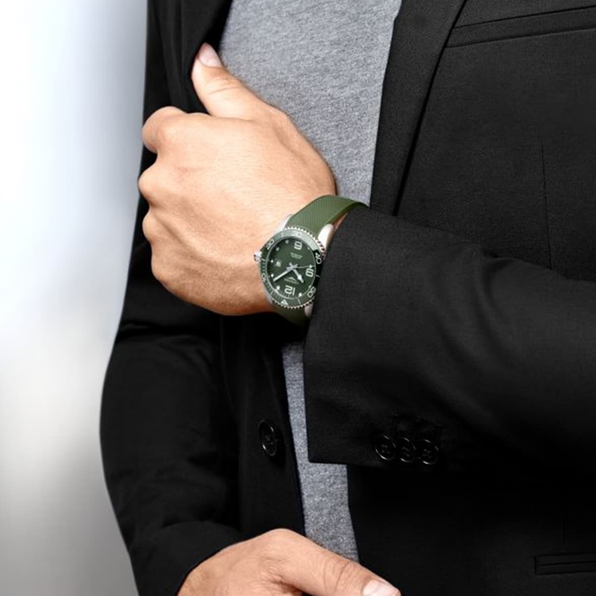 Часы Longines HydroConquest L3.781.4.06.9 - изображение 5