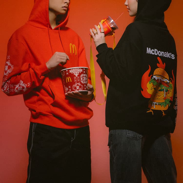 Кофта CLOT x McDonald’s SS23 Logo Sweatshirt - изображение 3