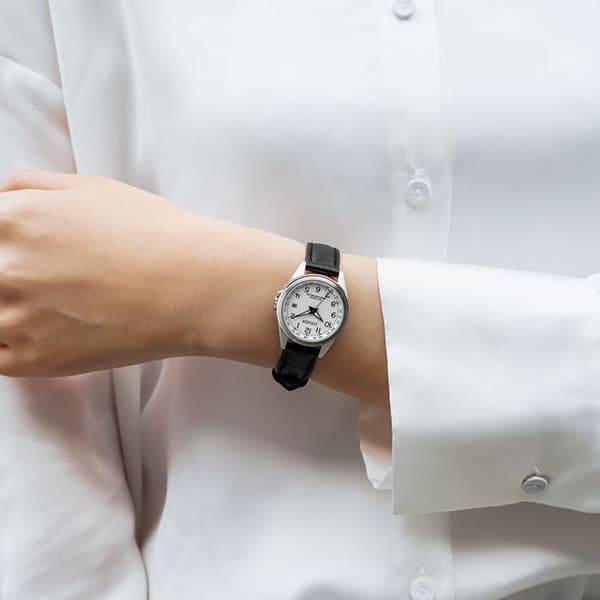 Часы CITIZEN Eco Drive One 43mm EC1180-14A - изображение 4