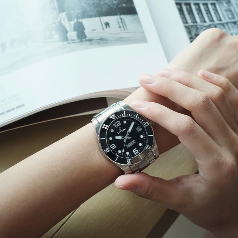 Часы TITONI 600 42mm 83600-S-BK-256 - изображение 6