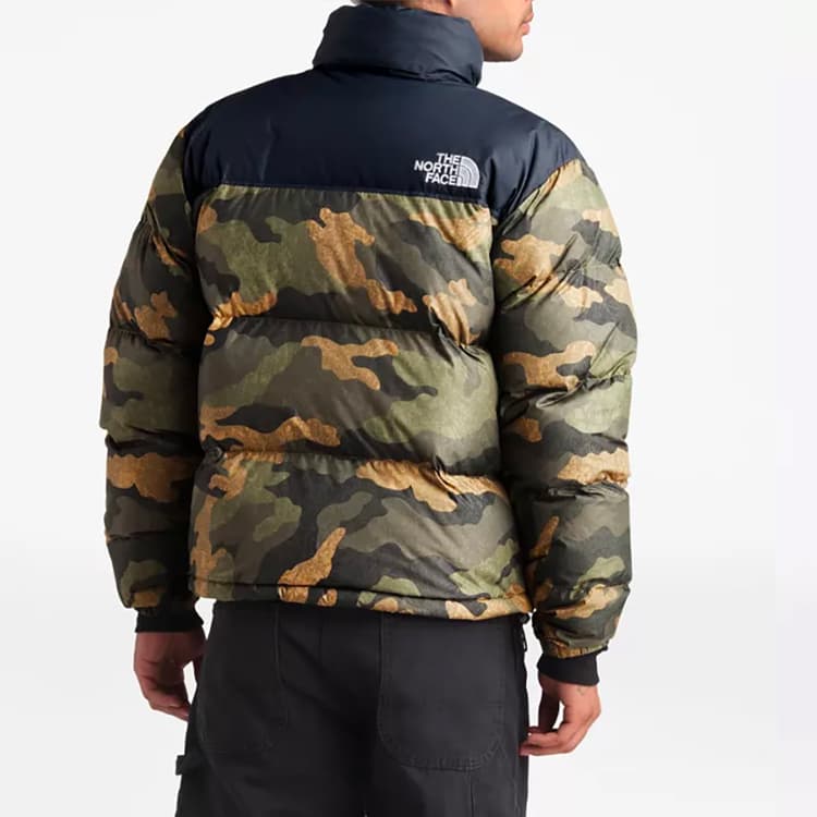 Зимняя куртка The North Face 1996 Retro Nuptse Jacket Green Camo - изображение 4