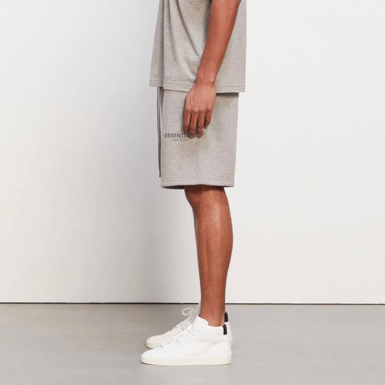 Шорты Fear of God Essentials FW20 Sweat Shorts Heather Oat Logo - изображение 4