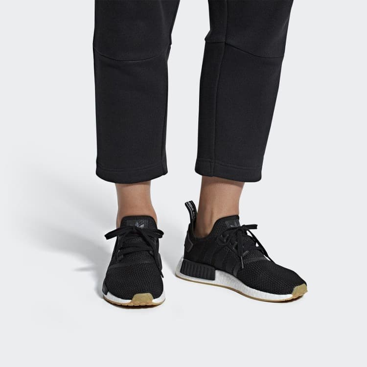 Кроссовки adidas NMD_R1 Black Gum - изображение 7
