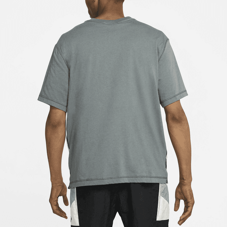 Футболка Nike T-Shirt - изображение 3