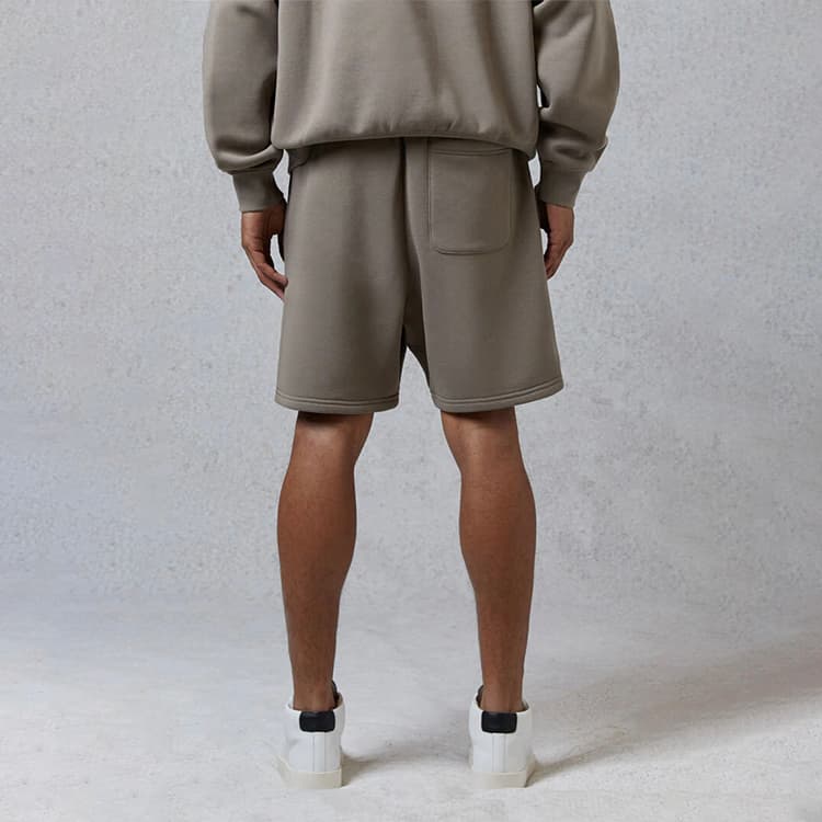 Шорты Fear of God Essentials Sweat Shorts Taupe - изображение 4