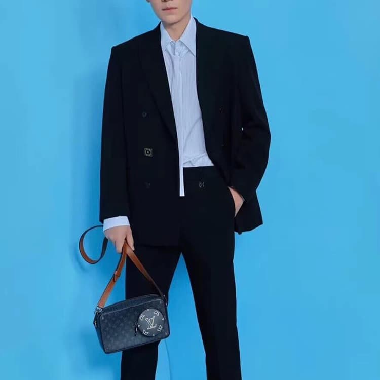 Мини-сумка Louis Vuitton Volga On Strap - изображение 6