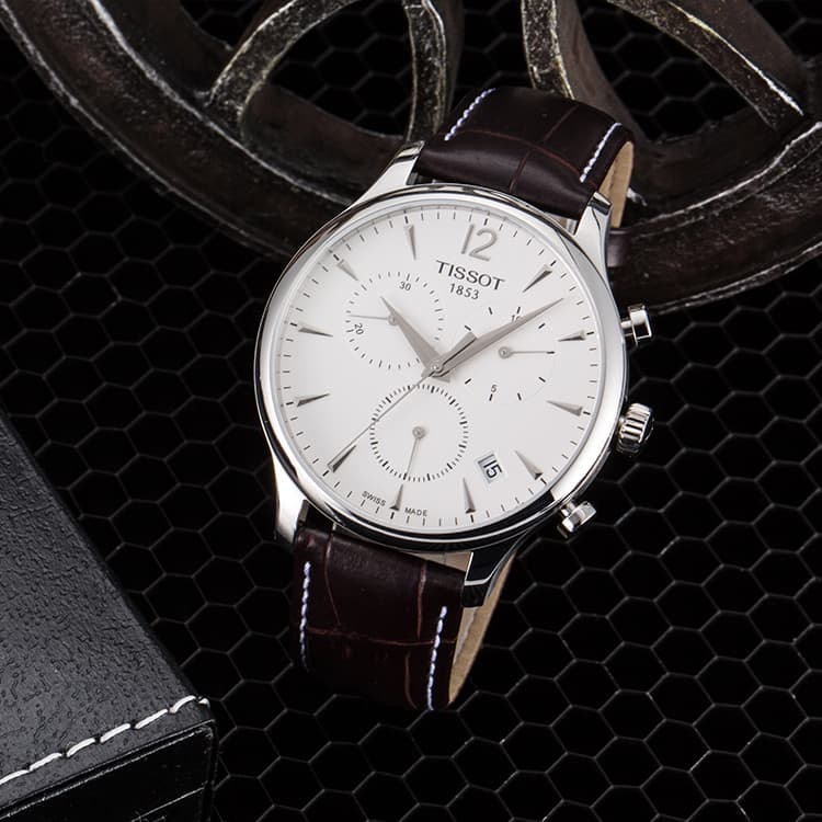 Часы Tissot T-Classic T063.617.16.037.00 - изображение 3