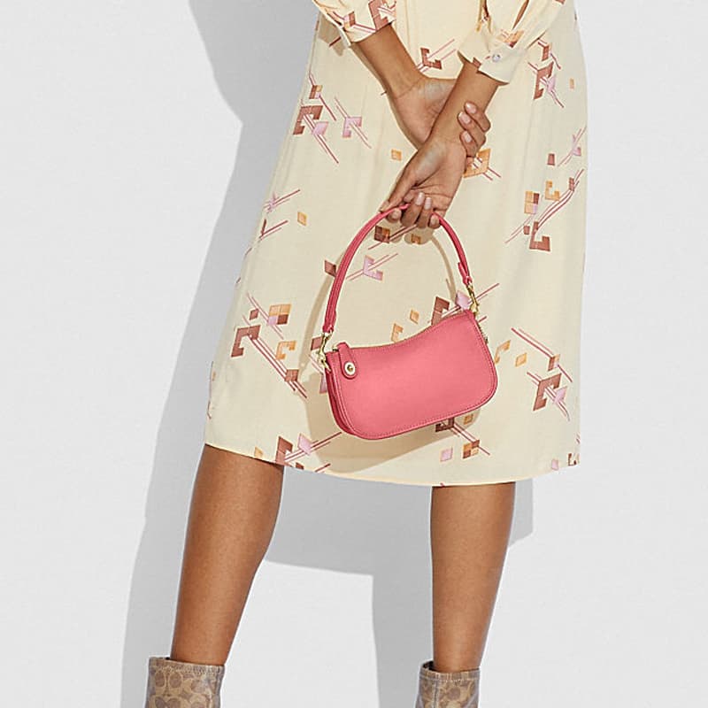 Мини-сумка COACH Swinger 20 - изображение 5
