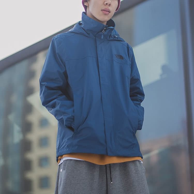 Демисезонная куртка THE NORTH FACE - изображение 2