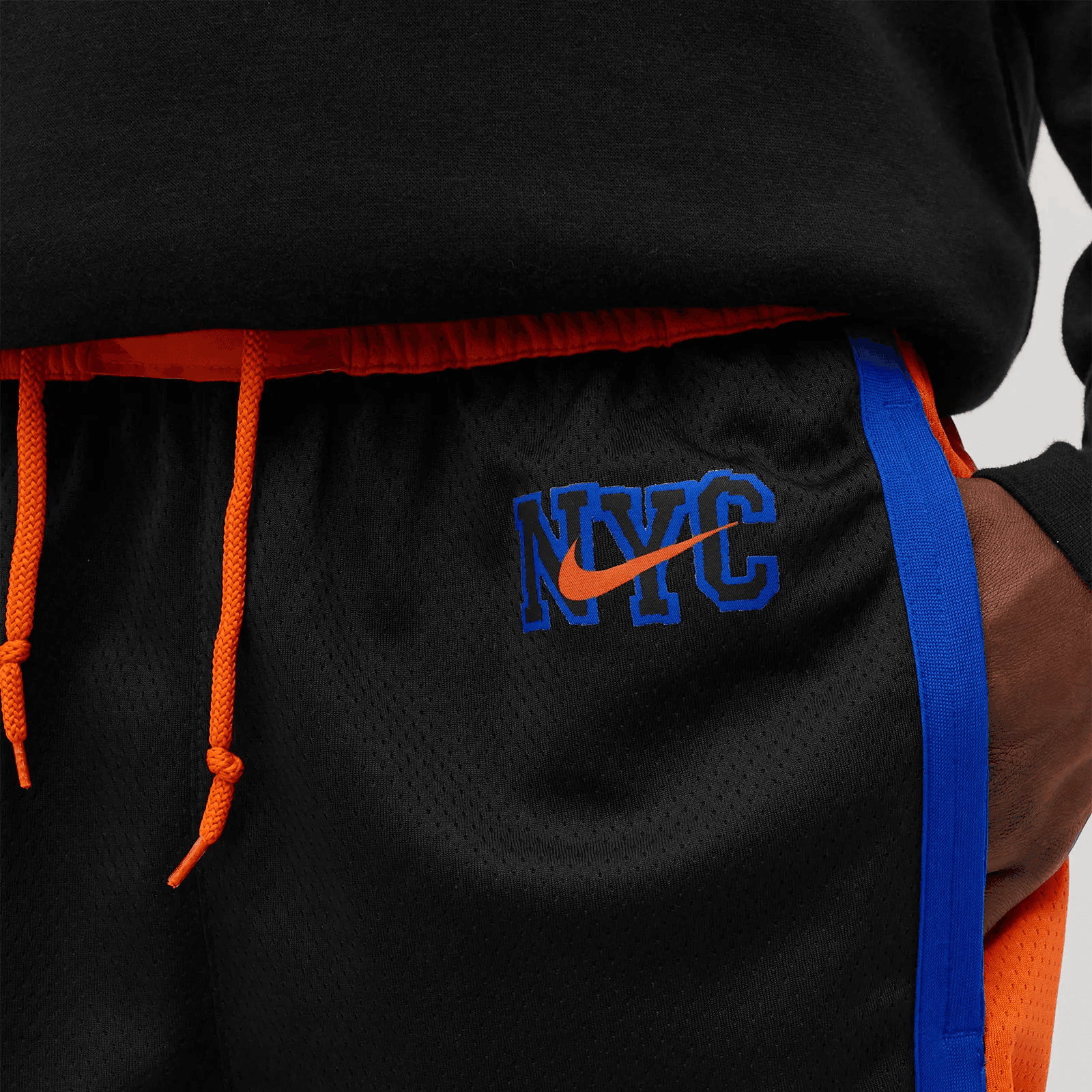 Баскетбольные шорты Nike x NBA Knicks Fan Basketball Pants Black/Orange - изображение 4