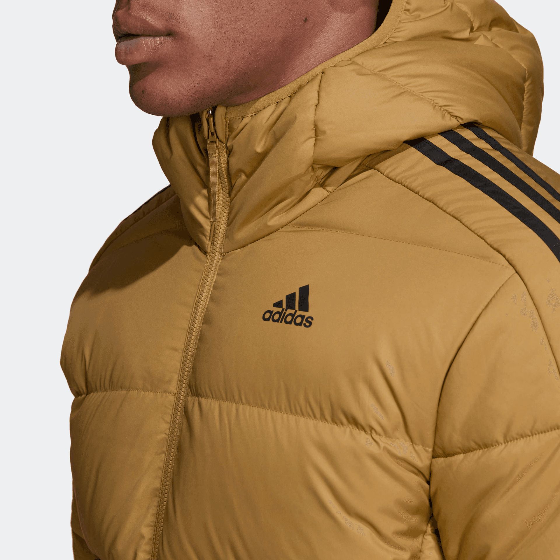 Зимняя куртка adidas - изображение 4