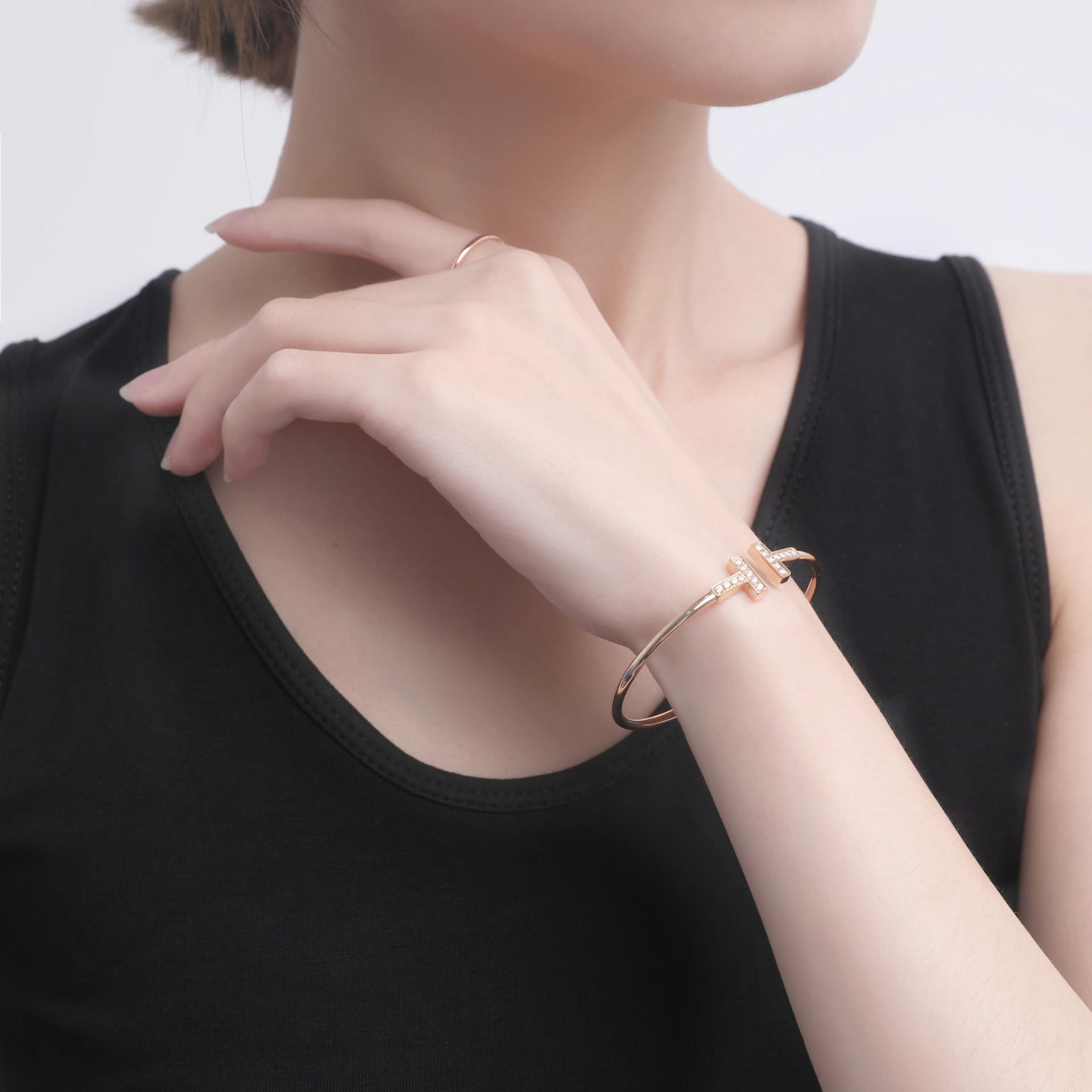 Браслет Tiffany & Co. T Series Rose Gold Bracelet - изображение 4