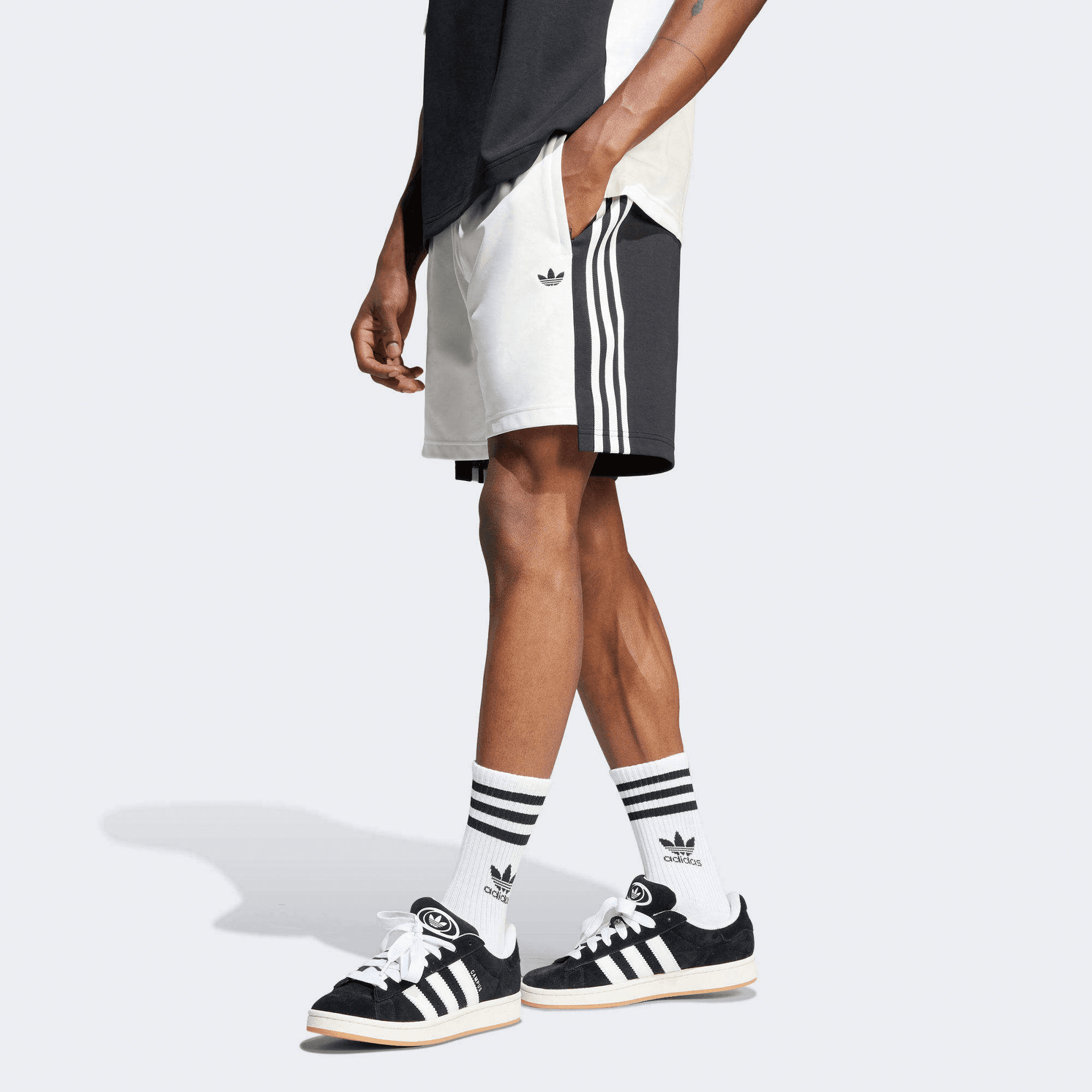 Тренировочные штаны adidas Originals SS25 Striped Shorts White Black - изображение 3