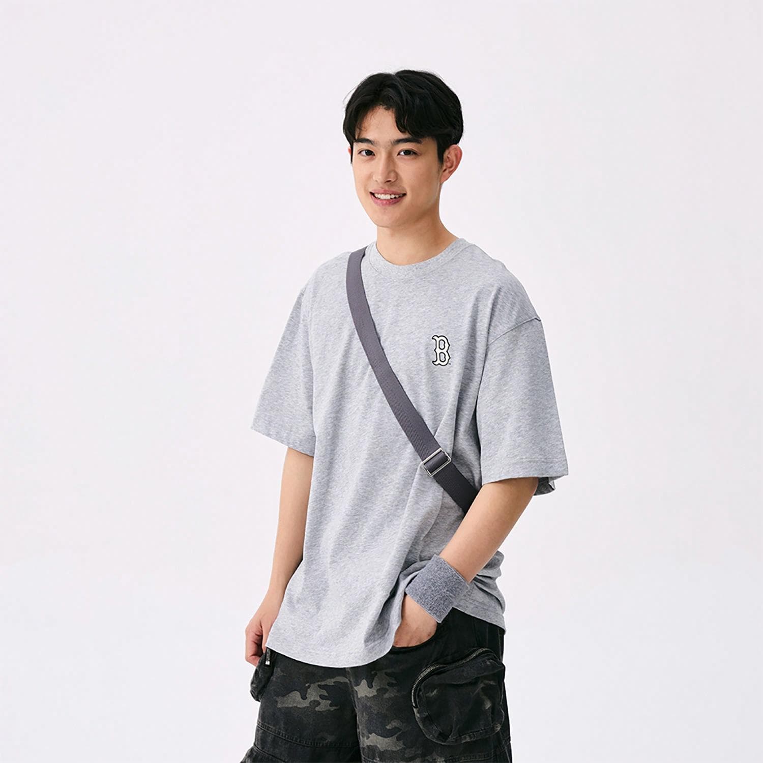 Футболка MLB Monogram Big Luxe Overfit T — фото 5