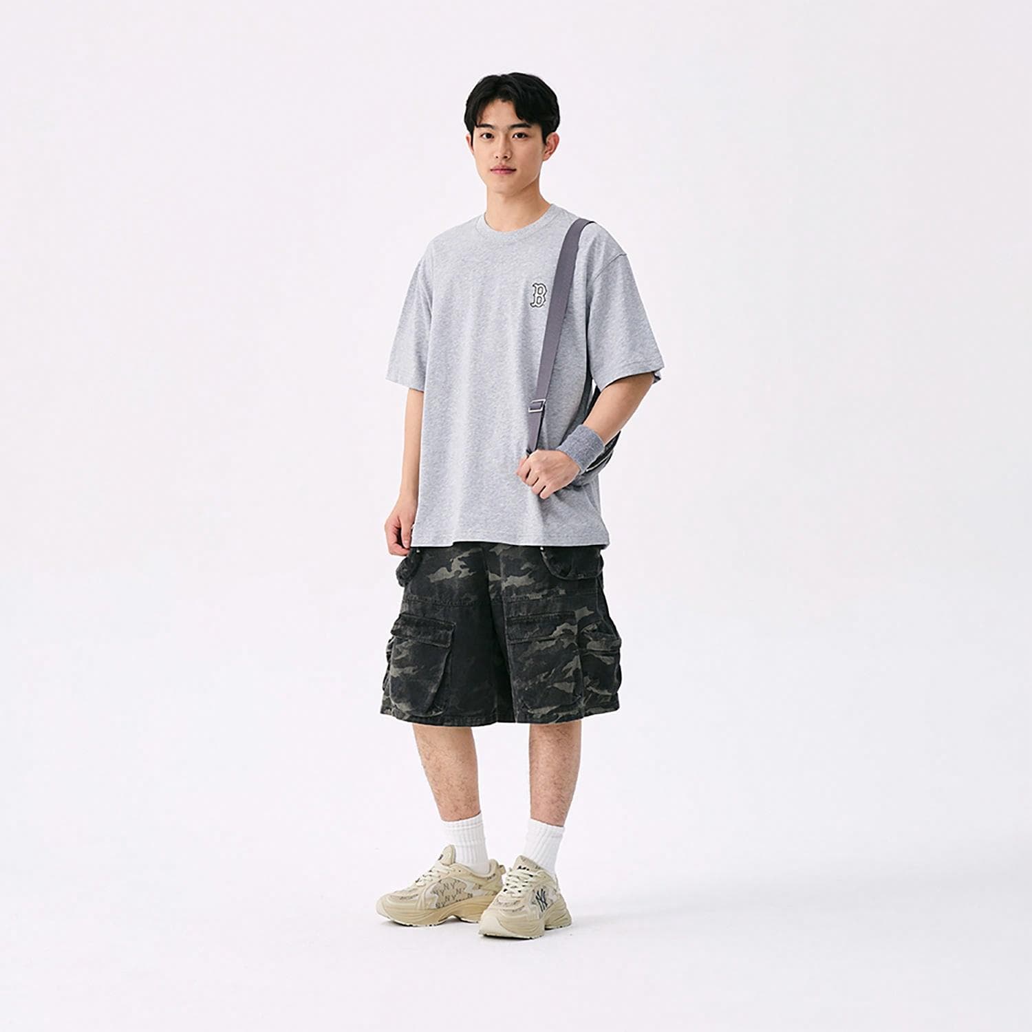 Футболка MLB Monogram Big Luxe Overfit T — фото 8