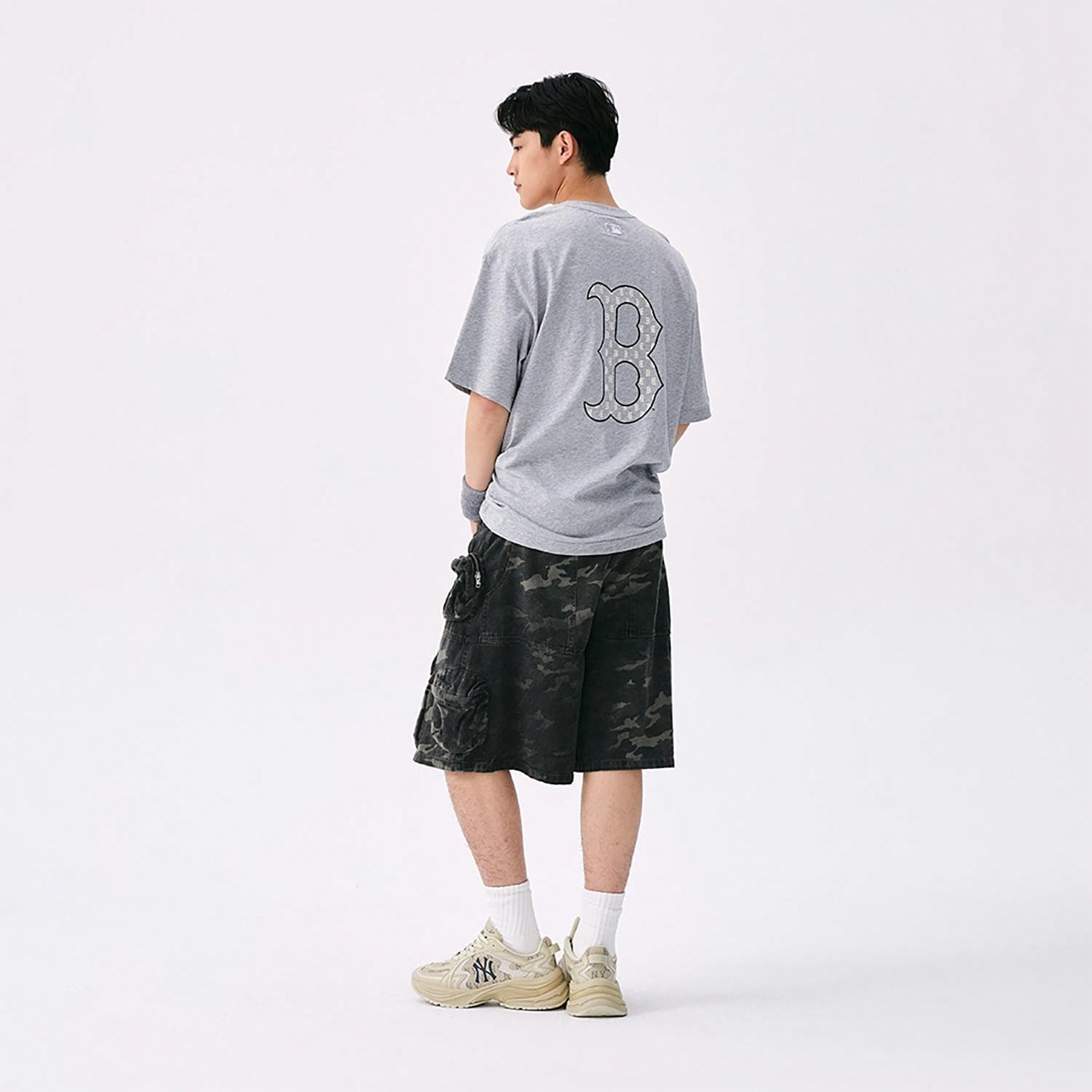 Футболка MLB Monogram Big Luxe Overfit T — фото 4