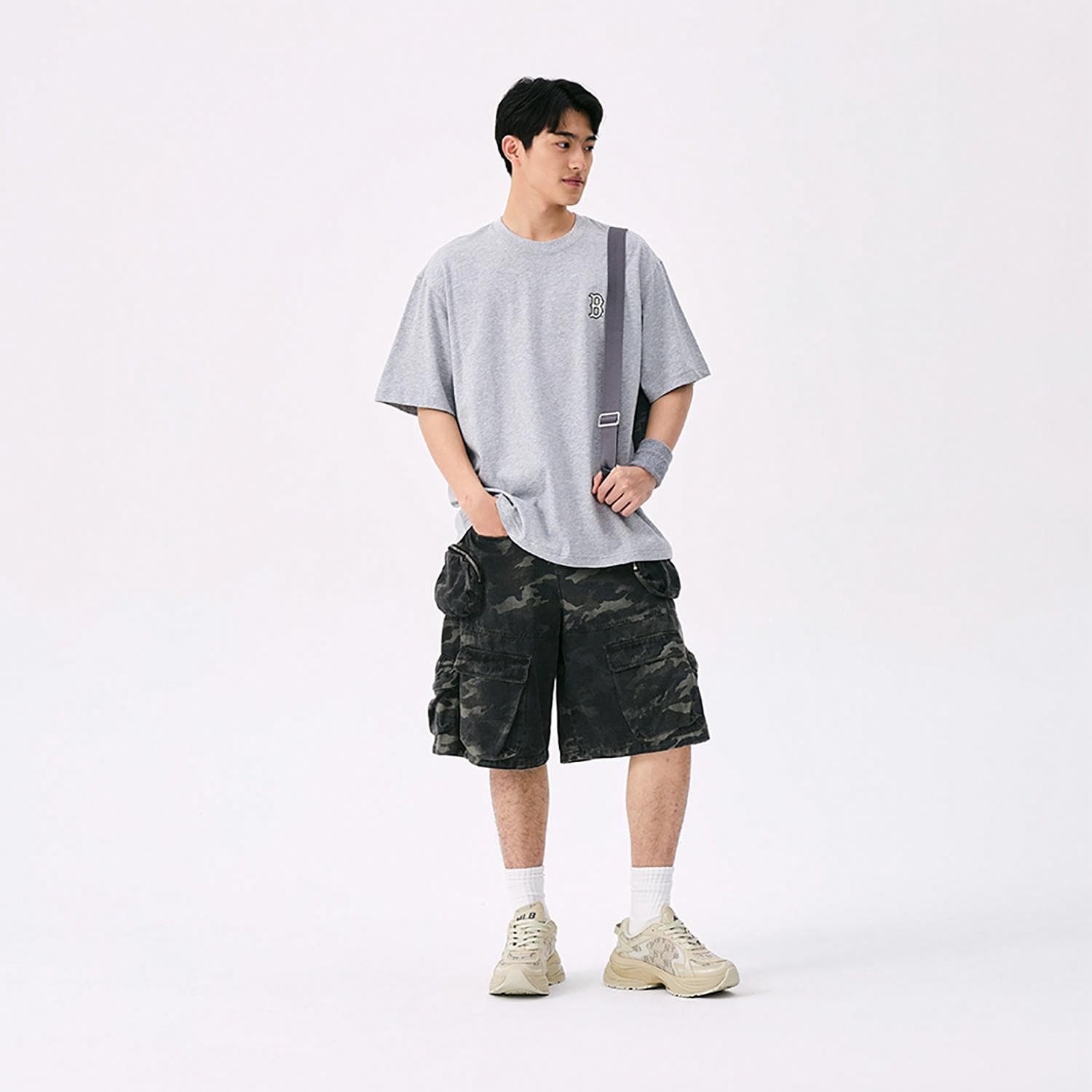 Футболка MLB Monogram Big Luxe Overfit T — фото 7