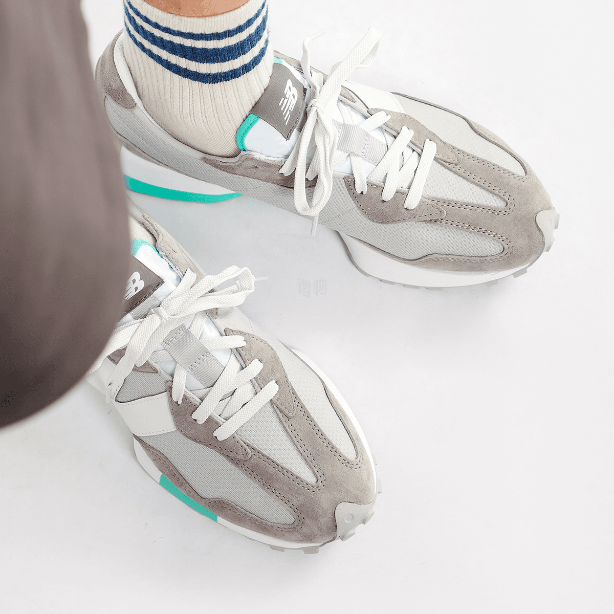 Кроссовки для бега niko and ... x New Balance 327 Grey Blue - изображение 10