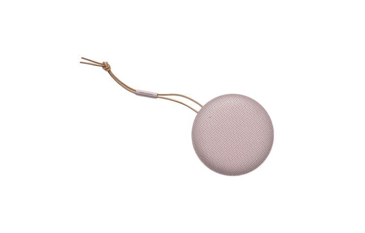 BO PLAY beoplay Beosound A1Gen2 - изображение 6