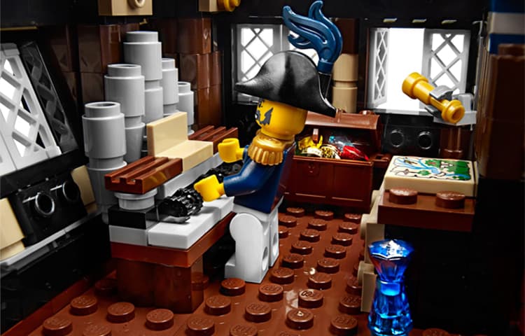 Конструктор LEGO Imperial Flagship 10210 - изображение 4