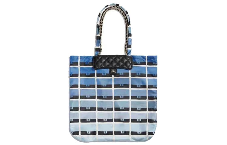 Сумка CHANEL 21K Woc Tote - изображение 1