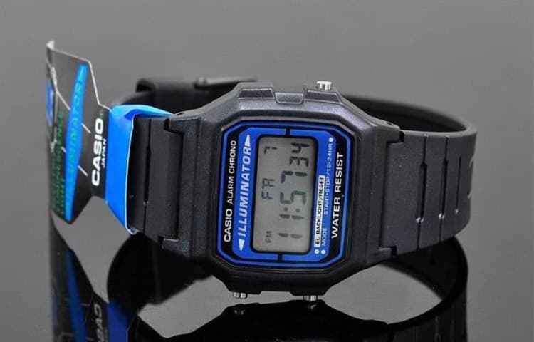 Часы CASIO VINTAGE F-105W-1A - изображение 3
