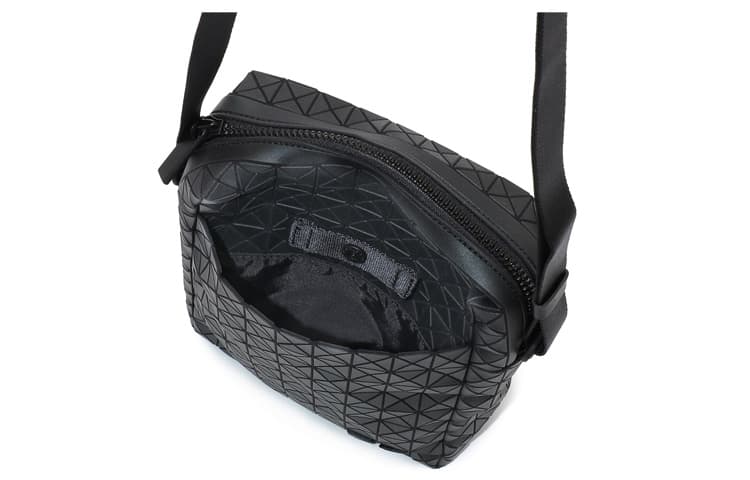 Сумка через плечо Issey Miyake Voyager Black - изображение 5