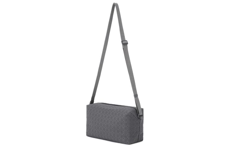 Сумка через плечо ISSEY MIYAKE KuroSaddle - изображение 2