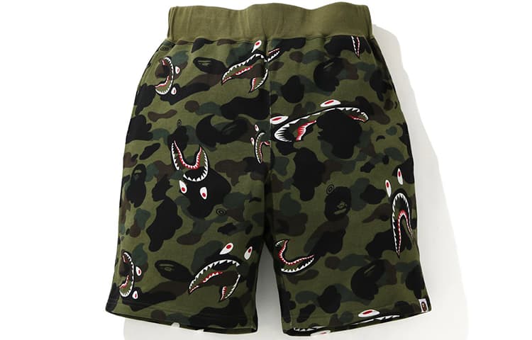 Тренировочные штаны A BATHING APE Shark Camo Shorts - изображение 2