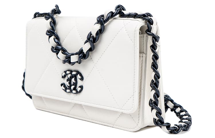 Сумка через плечо CHANEL 19 WOC - изображение 3
